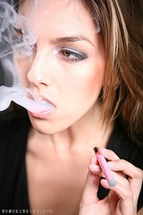 E_cigarette_reviews,_electronic_cigarette_review,_electronic_cigarette_reviews_1983.jpg